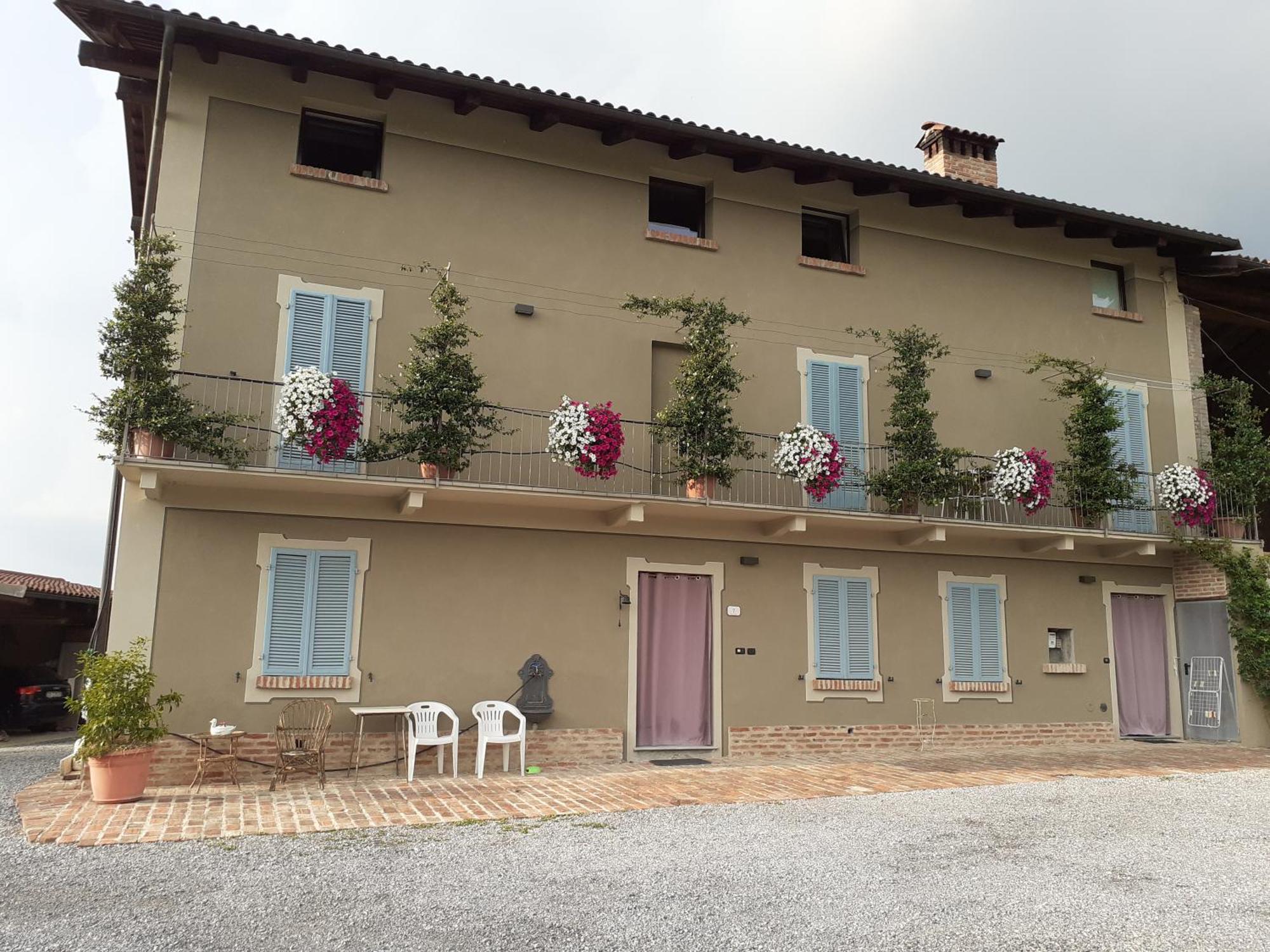 La Casa Di Roby-1 Appartamento La Morra Con Piscina Kültér fotó