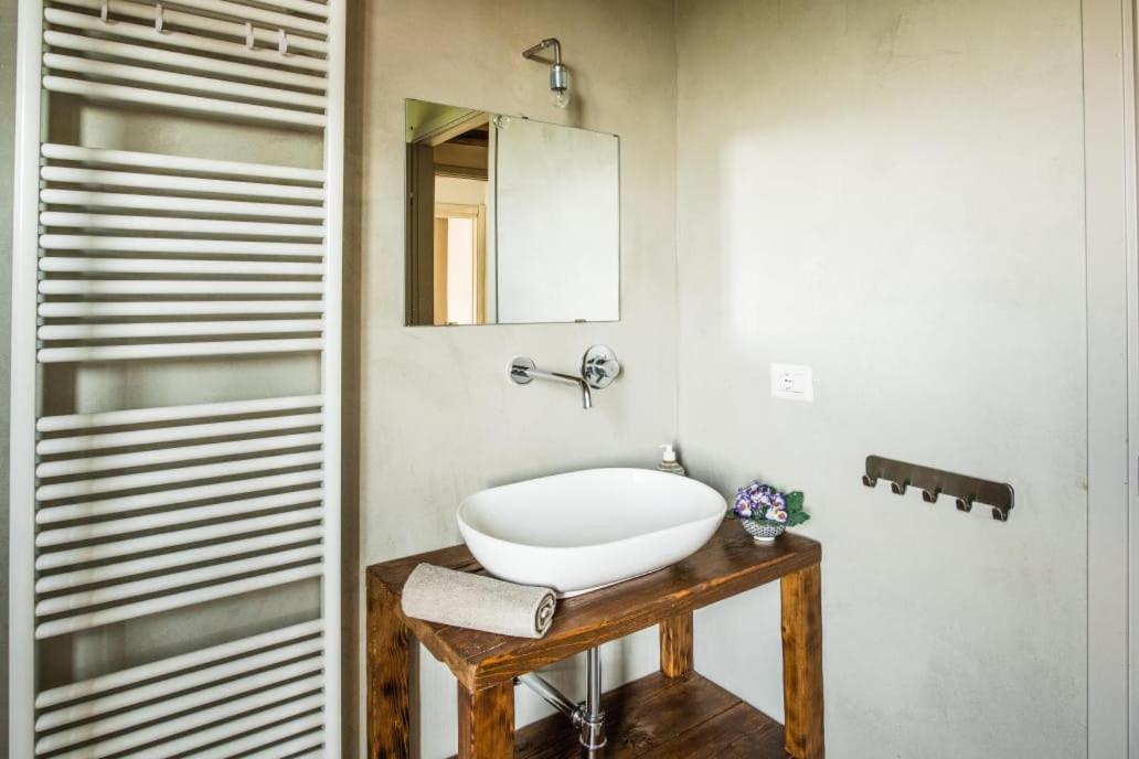 La Casa Di Roby-1 Appartamento La Morra Con Piscina Kültér fotó