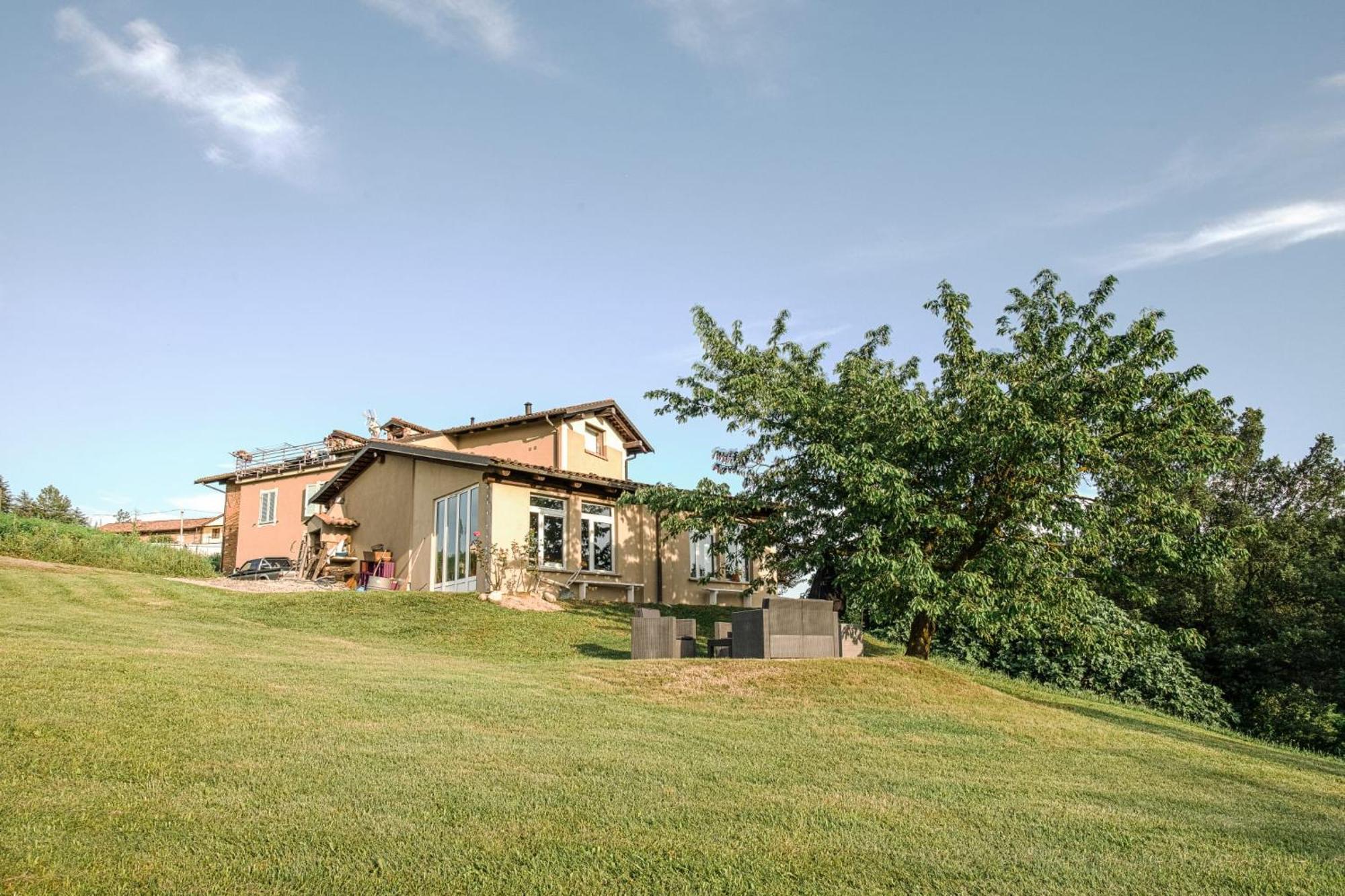 La Casa Di Roby-1 Appartamento La Morra Con Piscina Kültér fotó
